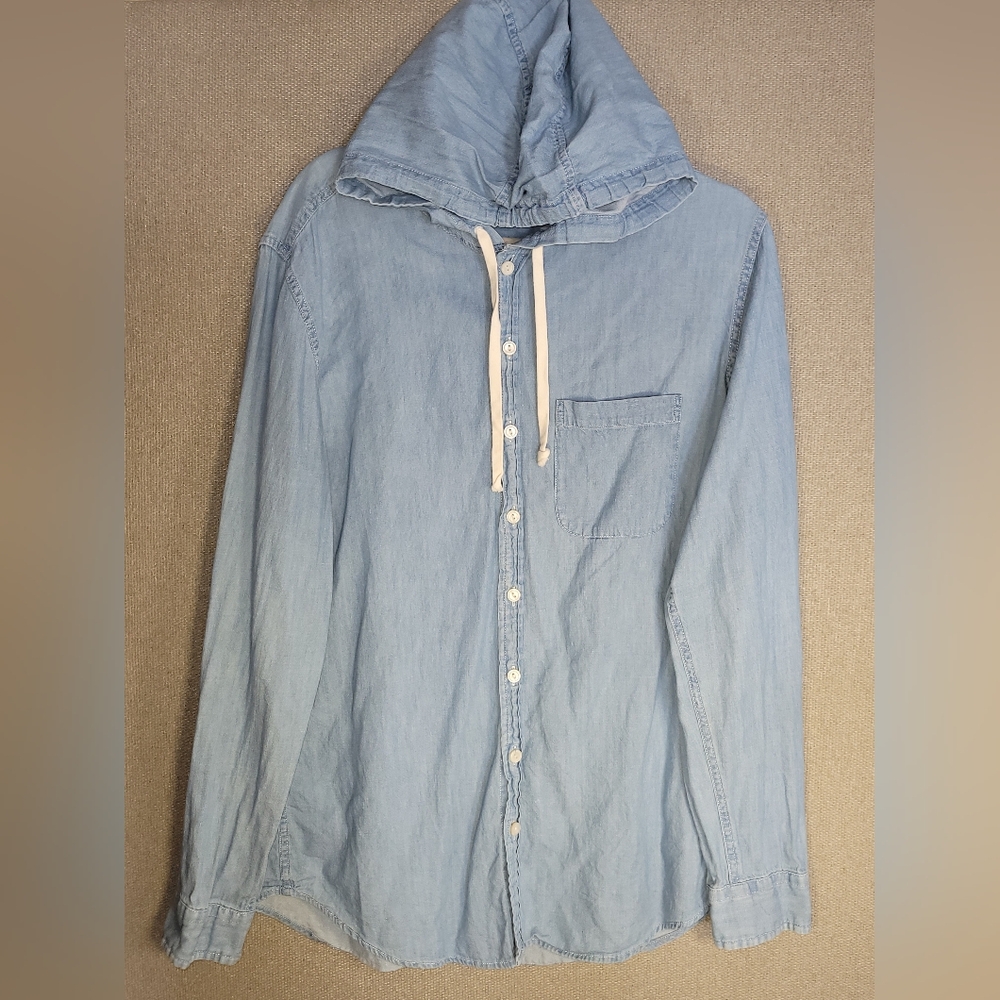 American Eagle Size LT Light Blue Denim Hooded Shirt